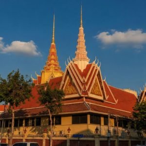 Cambodia travel tips - Temple in phnom penh with blue sky and traditional architecture