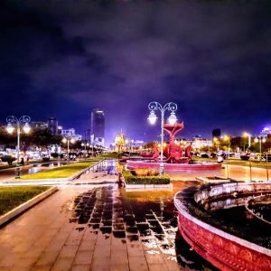 Phnom Penh at night near Independence Monument showing city atmosphere during the best time to visit Cambodia