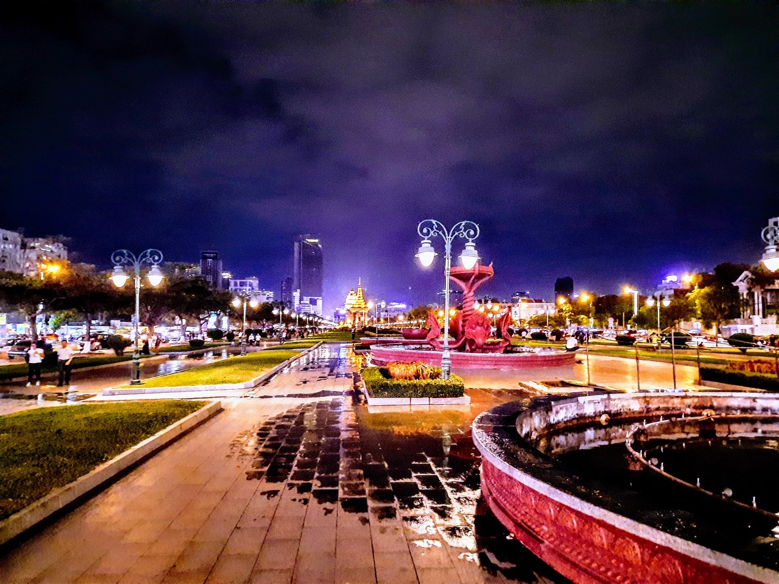 Phnom Penh at night near Independence Monument showing city atmosphere during the best time to visit Cambodia