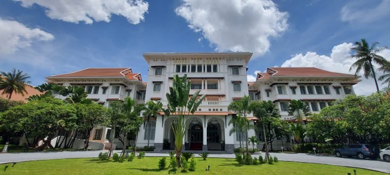 Things to do in Phnom Penh Raffles Hotel Le Royal colonial architecture exterior view