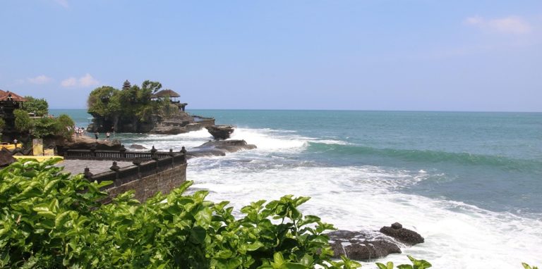 Bali travel cost guide featuring Tanah Lot Temple on Bali's dramatic coastline in Indonesia