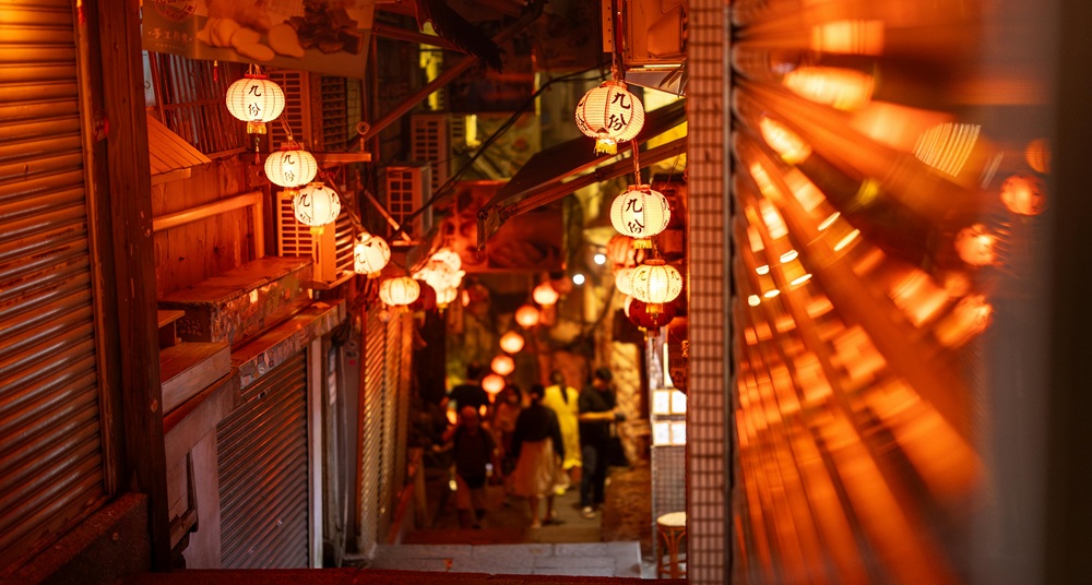 Lantern-lit alley during a Jiufen and Shifen day trip in Taiwan