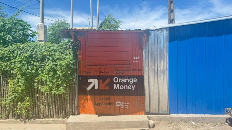 Kiosque Orange Money dans le nord de Madagascar
