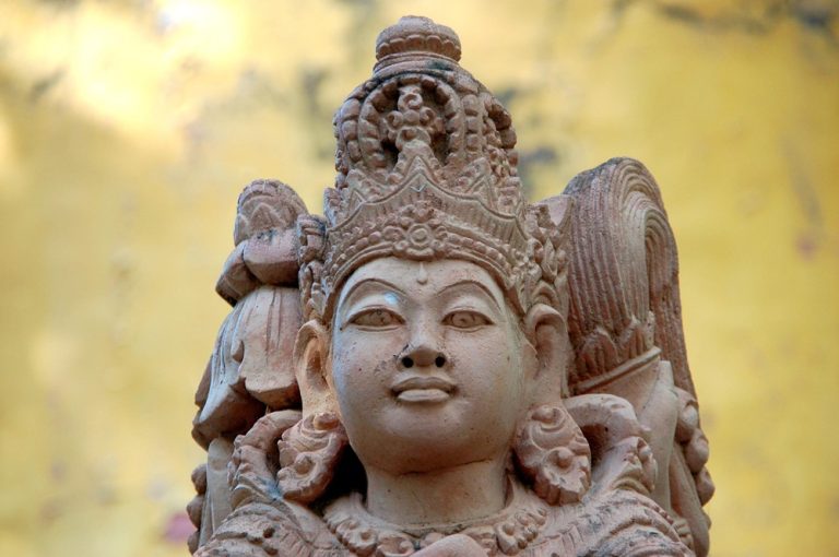Traditional Balinese cultural statue featured in a Bali itinerary exploring temples, art, and Balinese heritage