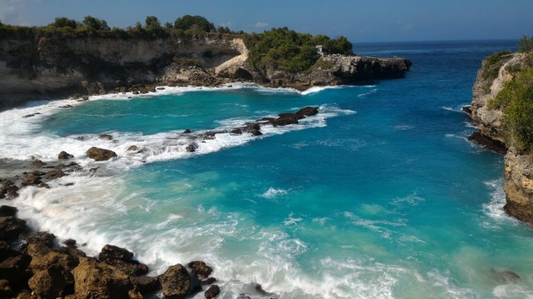 Where to stay in Bali near turquoise beaches, dramatic cliffs, and scenic coastal viewpoints