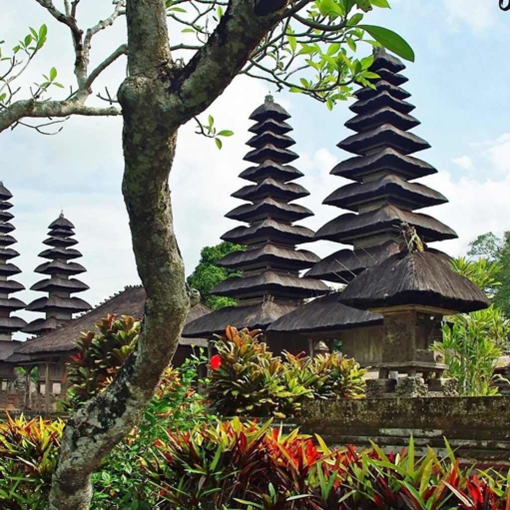 best temples in bali featuring traditional Balinese temple towers and sacred shrines