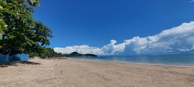 Nosy Be : plage de Madirokely sur l’île aux Parfums à Madagascar