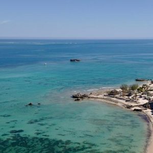 Plages de Madagascar à Sainte-Marie avec lagon turquoise et bancs de sable sur la côte est