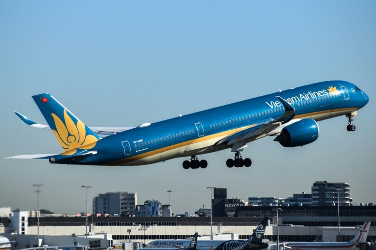 How to travel to Vietnam by air on a Vietnam Airlines passenger plane