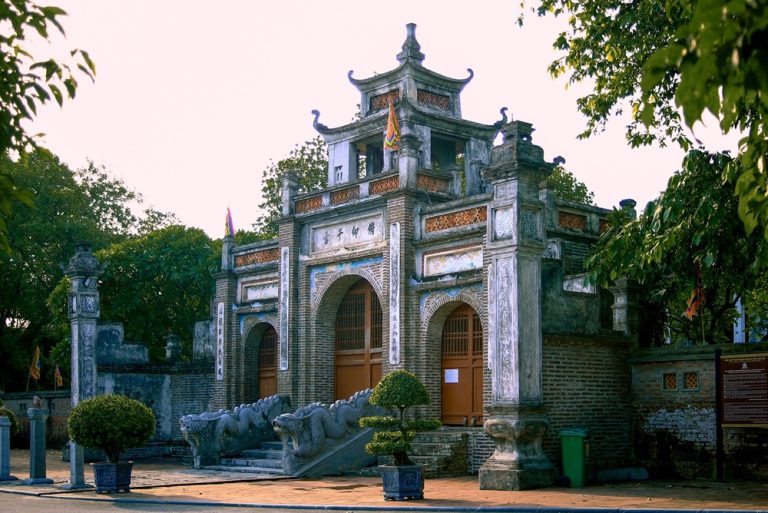 Alt Text: Historic gateway and traditional architecture at the Ho Chi Minh Mausoleum Complex in Hanoi Historic gateway and traditional architecture at the Ho Chi Minh Mausoleum Complex in Hanoi