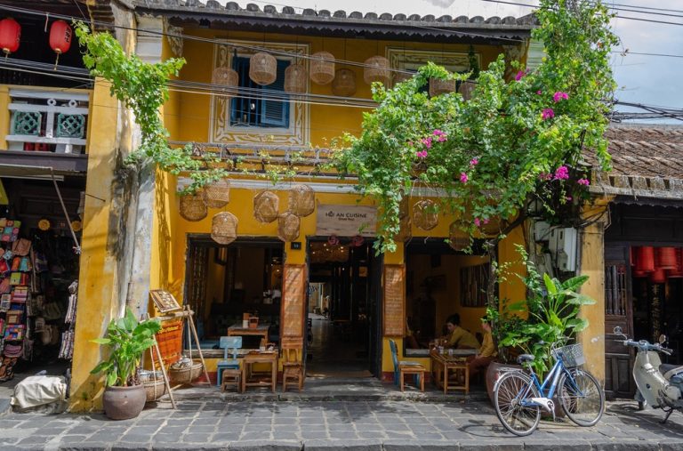 Things to do in Hoi An include exploring the traditional yellow houses, cafés and historic streets of Hoi An Ancient Town.