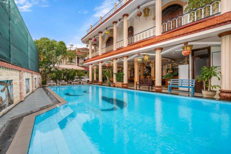 Things to do in Hoi An are within easy reach when staying at Sala Hoi An Hotel near the historic centre. Caption Description
